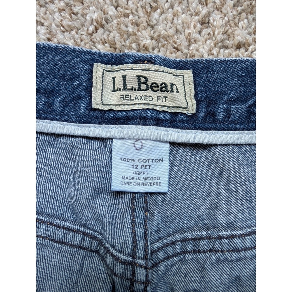 LL Bean Relaxed Fit Jeans Womens 12 P Blue Excellent Comfort Waist Vintage - Picture 3 of 9